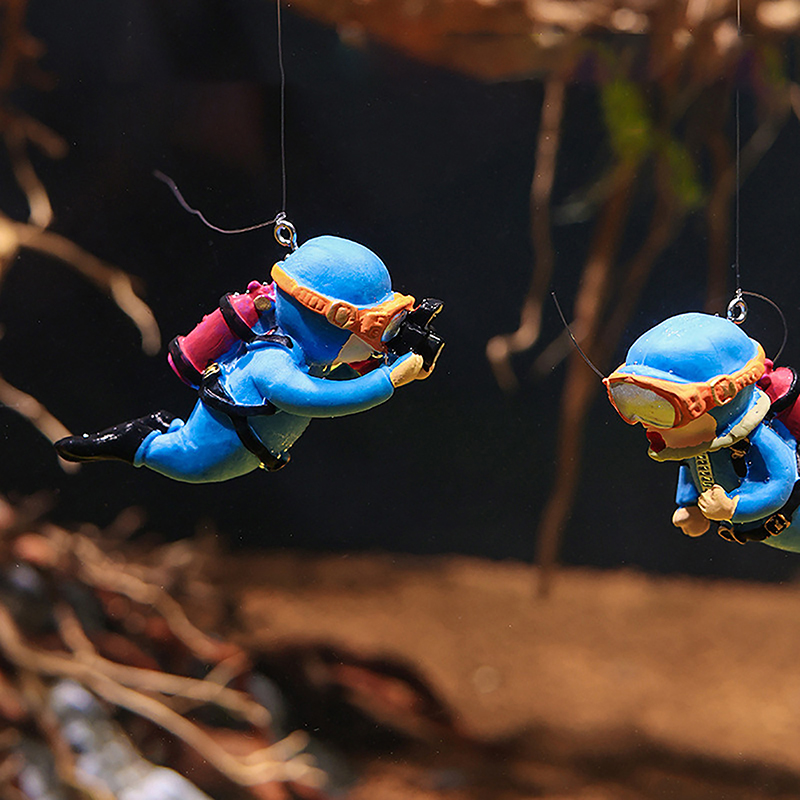 Diver Submerged Floating Fish  - Aquarium Marina recension och pris